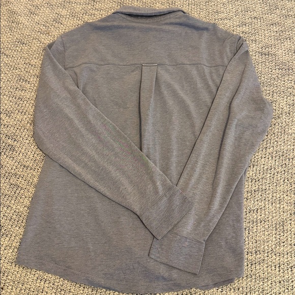 Fabletics Men’s Navy Button-Up Shirt – Size Large - Picture 4 of 4